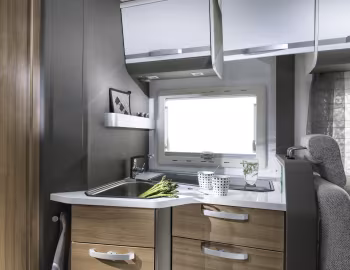 Interior 2019 Adria Matrix Axess 670 DC '2018–19