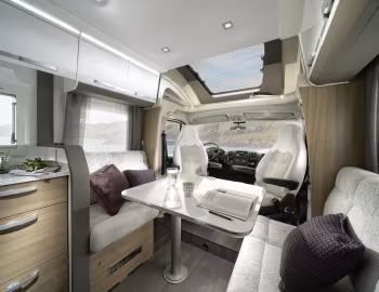 Interior 2019 Adria Matrix Axess 670 DC '2018–19