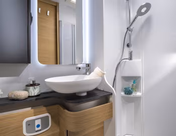 Інтэр'ер 2023 Adria Coral XL Axess 660 SL '2022–23