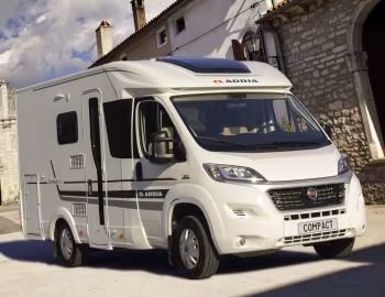 2017–18 Adria Compact Plus Slide Out SCS '2016–18