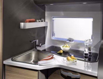 Intérieur 2019–23 Adria Coral Plus 670 DL '2018–23