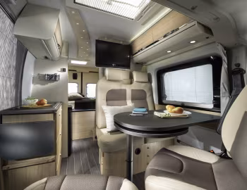 Інтэр'ер 2015–18 Adria Twin 600 SP '2014–18