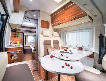 Інтэр'ер 2015–18 Adria Twin 640 SHX '2014–18