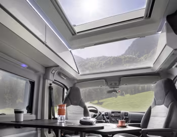 Interior 2019–24 Adria Twin Supreme 600 SPB '2018–24