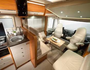 Інтэр'ер 2011–13 Adria Sonic I 700 SP
