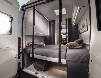 Інтэр'ер 2023 Adria Twin Supreme 600 SX '2022–23