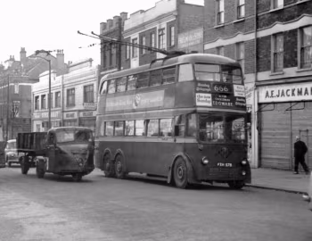AEC 664T BRC&W [UK-spec] (H40/30R) '1939