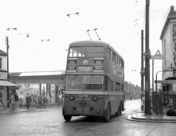 AEC 664T Metro-Cammell [UK-spec] (H40/32R) '07.1942–03.1943