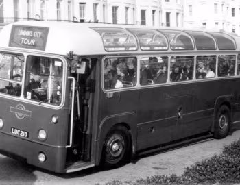AEC Regal IV 9821LT Metro-Cammell [UK-spec] (B35F) '1951