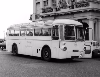 AEC Regal IV 9821E ECW [UK-spec] (C34F) '1951