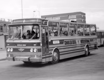 UTIC-AEC U2043 "Tagus" [UK-spec] (C53F) '08.1971–04.1974