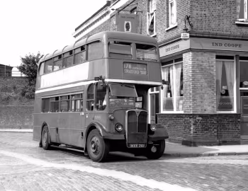AEC Regent III 9613E Weymann [UK-spec] (H27/26R) '1952