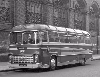 AEC Reliance 2MU3RV Yeates Fiesta [UK-spec] (C41F) '12.1960–05.1961