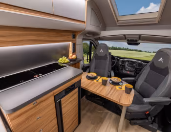 Інтер'єр Peugeot Boxer Affinity Duo '2022