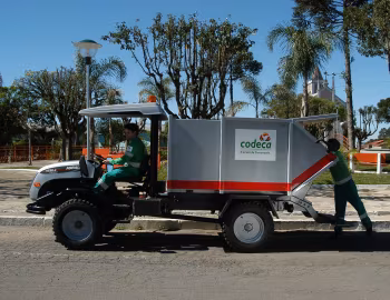 Agrale 4230.4 Cargo Compactador '2005–08
