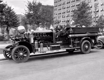 1925 Ahrens-Fox N-S-4