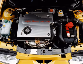 Sous la capuche Alfa Romeo 145 (930A) '1999–2000