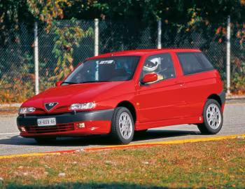 Alfa Romeo 145 Quadrifoglio (930A) '1995–99