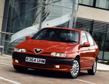 Alfa Romeo 146 Ti [UK-spec] (930B) '1996–99