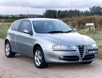 Alfa Romeo 147 3-door [Australia] (937A) '2001–04