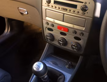 Intérieur Alfa Romeo 147 5-door [South Africa] (937B) '2005–06