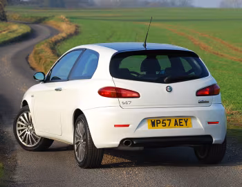 Alfa Romeo 147 Collezione 3-door [UK-spec] (937A) '2008