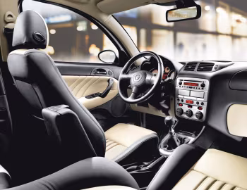 Intérieur Alfa Romeo 147 "Collezione" 5-door (937B) '2006–07