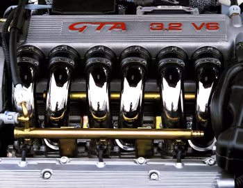 Sous la capuche Alfa Romeo 147 GTA [Worldwide] (937A) '2002–05