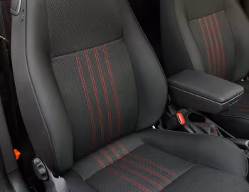 Інтэр'ер Alfa Romeo 147 Q2 3-door (937A) '2006–08