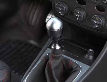 Інтэр'ер Alfa Romeo 147 Q2 3-door (937A) '2006–08