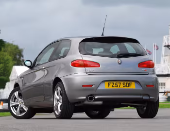 Alfa Romeo 147 Q2 3-door [UK-spec] (937A) '2007–08
