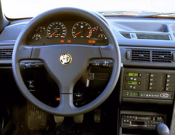 Panneau avant Alfa Romeo 155 V6 (167) '1992–93