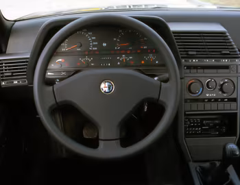 Panneau avant Alfa Romeo 164 '1987–92