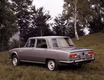 Alfa Romeo 2000 Berlina (105) '1971–77