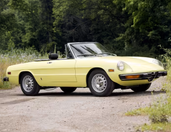 1972–74 Alfa Romeo 2000 Spider Veloce [North America] (115) '1971–74