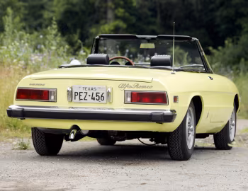 1972–74 Alfa Romeo 2000 Spider Veloce [North America] (115) '1971–74