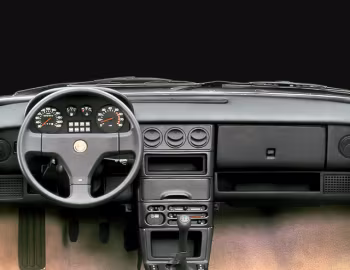 Panneau avant Alfa Romeo 33 (905) '1986–90