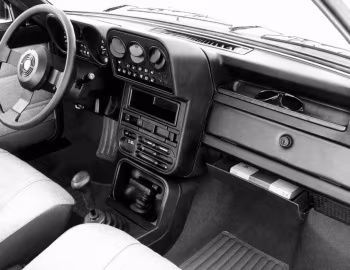 Intérieur Alfa Romeo 33 1.5 4×4 (905) '1984–86