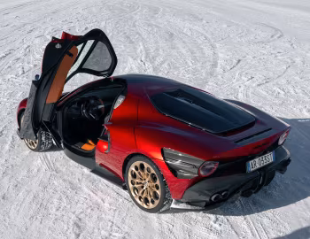 Alfa Romeo 33 Stradale '12.2024–pr.
