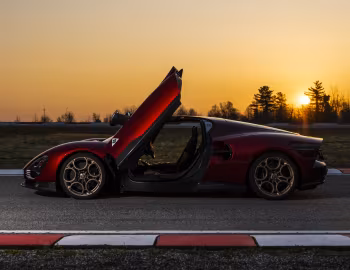 Alfa Romeo 33 Stradale (#00) '2024