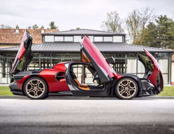 Alfa Romeo 33 Stradale (#00) '2024