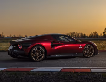 Alfa Romeo 33 Stradale (#00) '2024