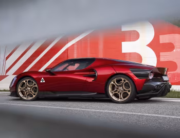 Alfa Romeo 33 Stradale (#00) '2024