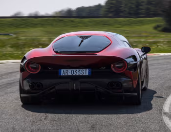 Alfa Romeo 33 Stradale (#00) '2024
