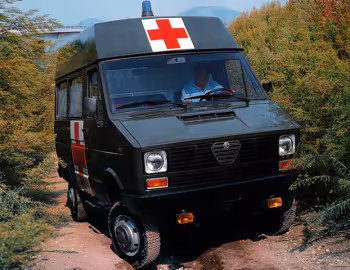 Alfa Romeo 35 AR8 4×4 Ambulanza (280) '1981–89