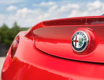 Alfa Romeo 4C [UK-spec] (960) '2014–19