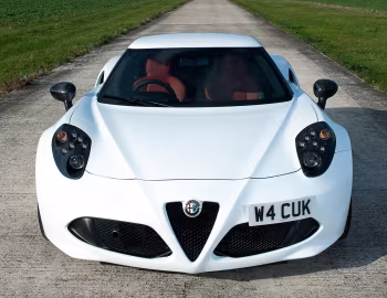Alfa Romeo 4C [UK-spec] (960) '2014–19