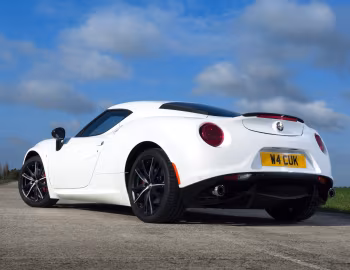 Alfa Romeo 4C [UK-spec] (960) '2014–19