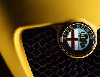 Логотип 2015–20 Alfa Romeo 4C Spider [North America] (960) '2015–19
