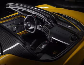 Інтер'єр 2015–20 Alfa Romeo 4C Spider [North America] (960) '2015–19